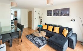 Stylish Apartment Near Central London